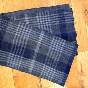 Banana Republic Navy Grey Merino Scarf